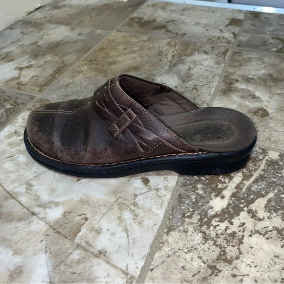 Women’s Clark’s Slip on Brown Leather Causal  Comfort Clog Mules shoes size 6 - Picture 6 of 14